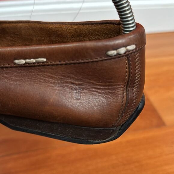 FRYE Lewis Venetian Slip‎ On Loafer Men’s Brown Tan Leather Size 9.5 main image 5